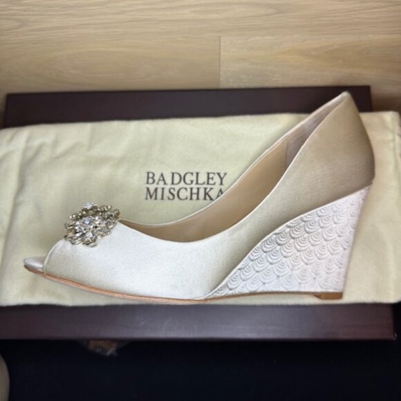 Badgley Mischka Shoes - Badgley Mischka Dara Wedge Heel Shoes, Size 6.5